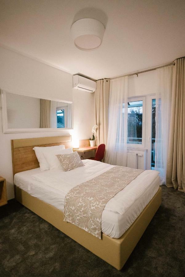 2I Rooms Dakovo Luaran gambar