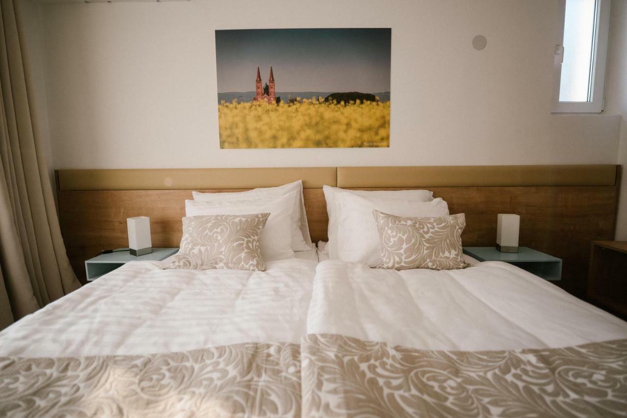 2I Rooms Dakovo Luaran gambar