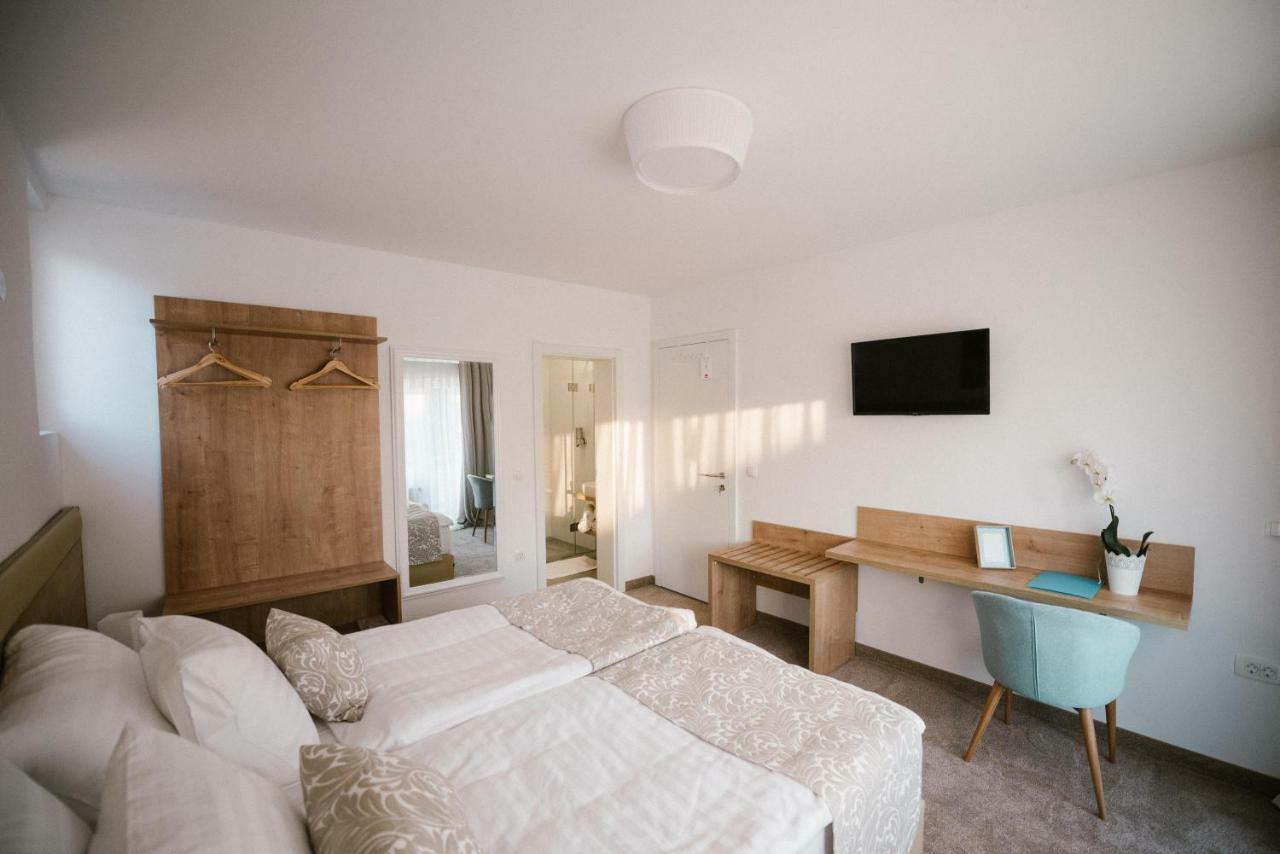 2I Rooms Dakovo Luaran gambar