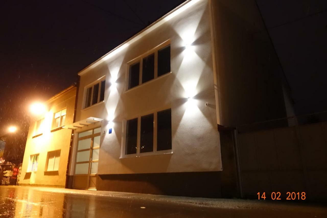 2I Rooms Dakovo Luaran gambar